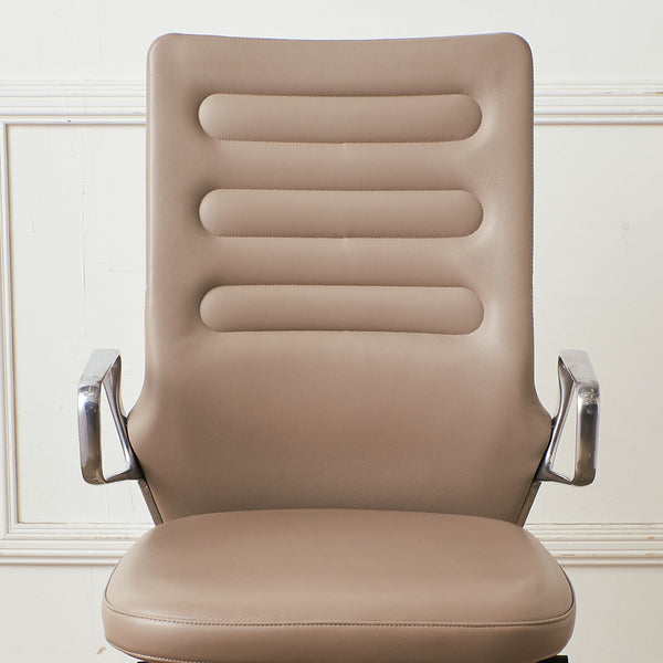 Vitra AC4
