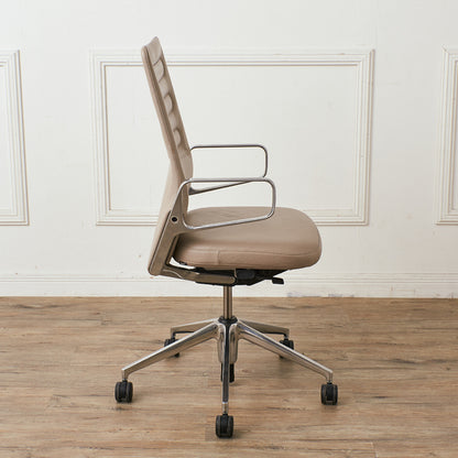 Vitra AC4