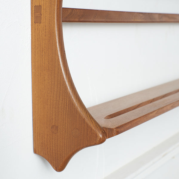 ヴィンテージ ウォールラック(Wall Mounted Plate Rack model 268)