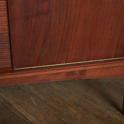 White &amp; Newton Vintage Sideboard #80484