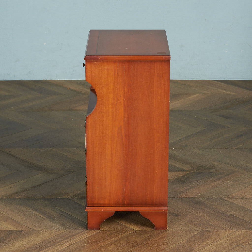 British classic side cabinet with sliding top #82103