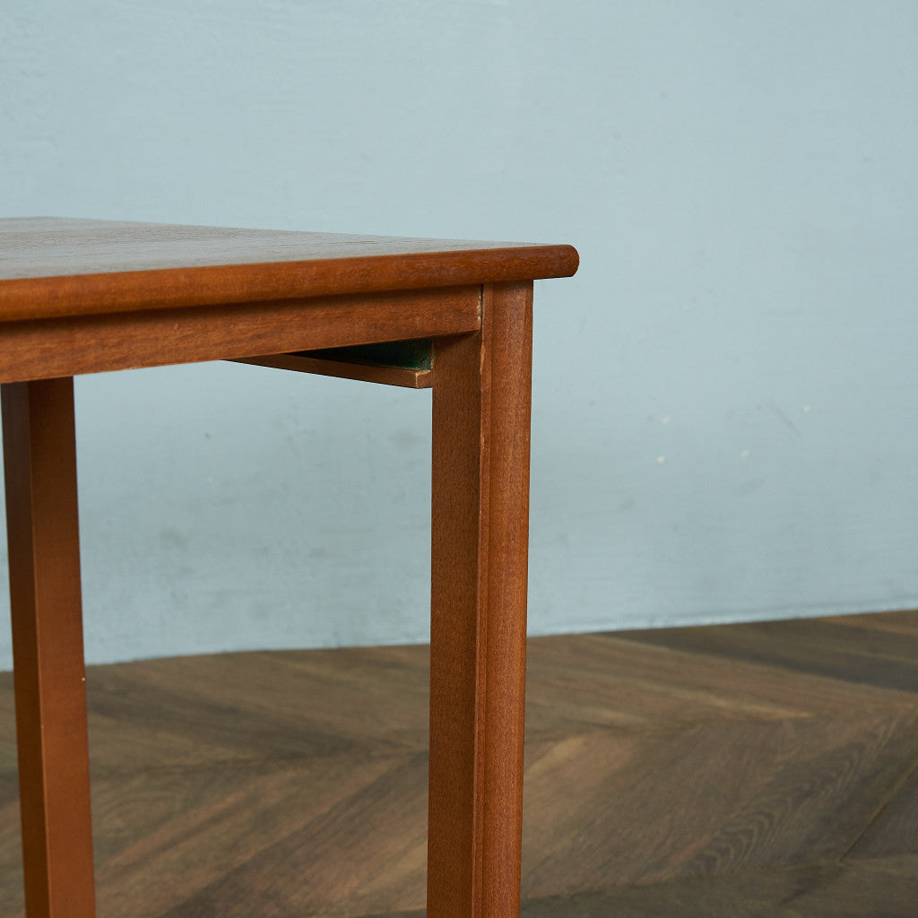 British Vintage Nesting Table #80301