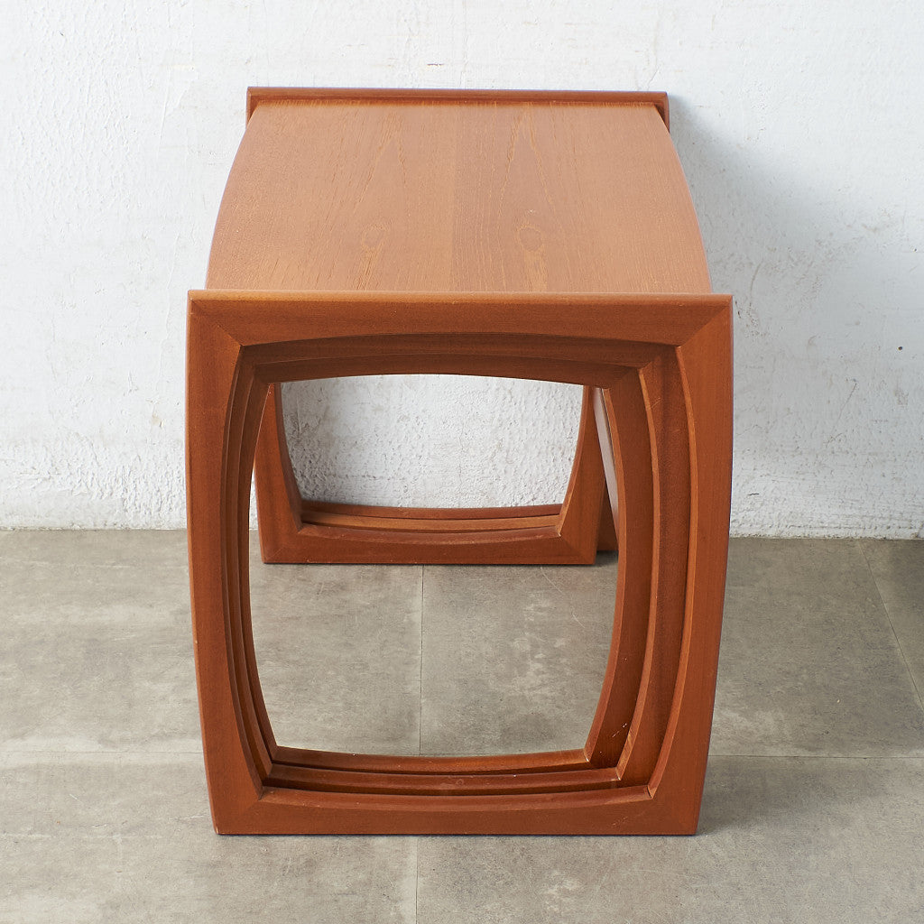 [67326] British vintage nesting table