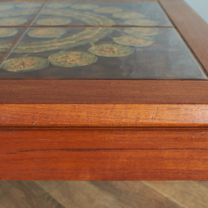 [67524][MOBELFABRIKKEN TOFTEN] Vintage Danish coffee table