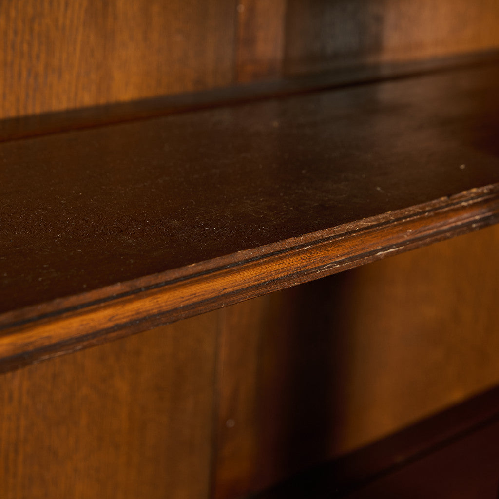 Gomme Furniture Wycombe ガラス キャビネット