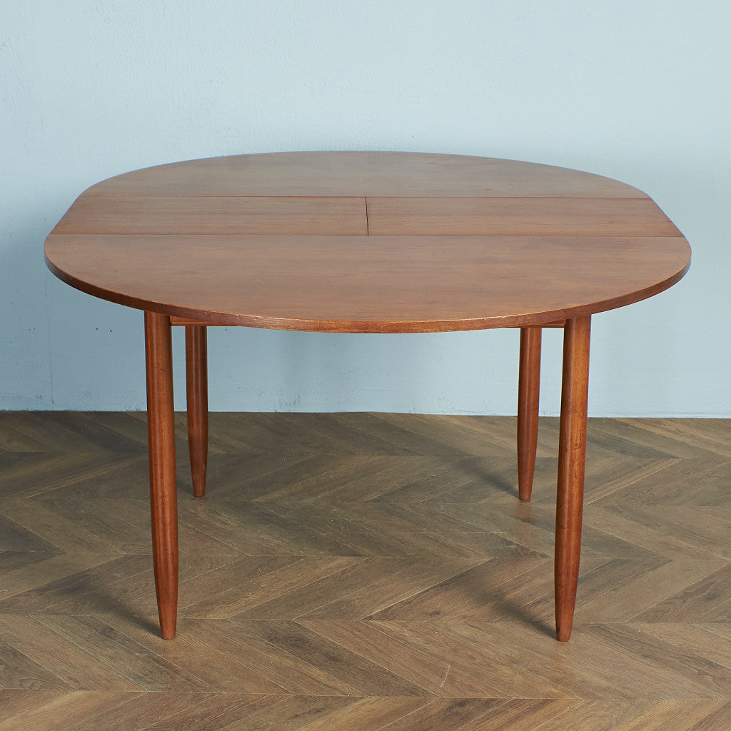 British vintage extension round dining table #74545