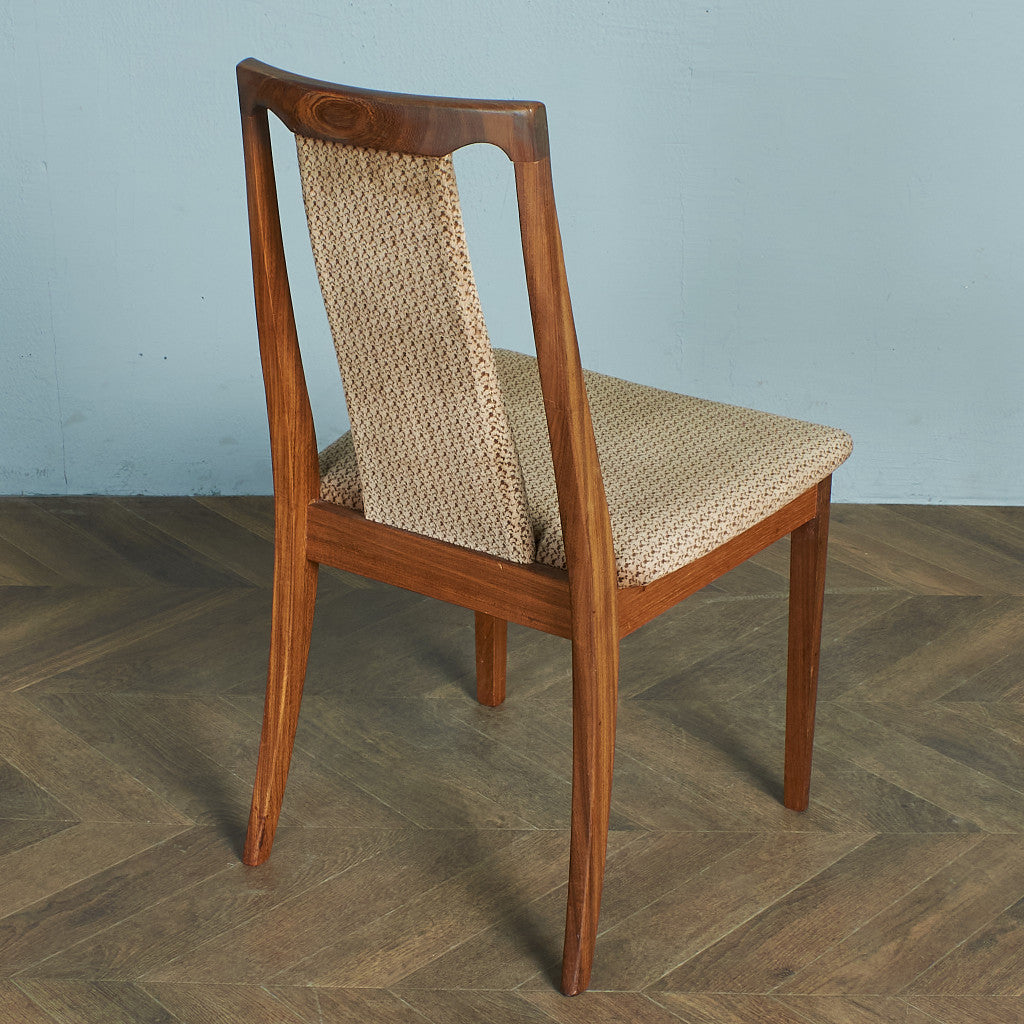Fresco パッドバックダイニングチェア(Carver Chair 4566D)