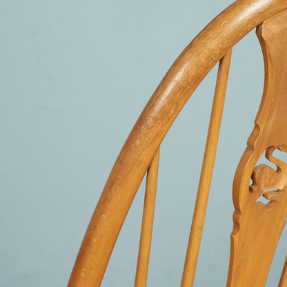 スワンバックチェア / ラウンドゴールドラベル