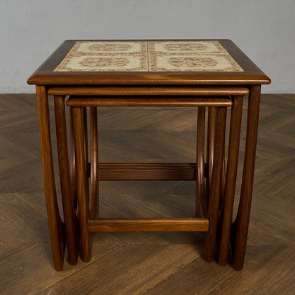 Astro セラミックタイルトップ ネストテーブル