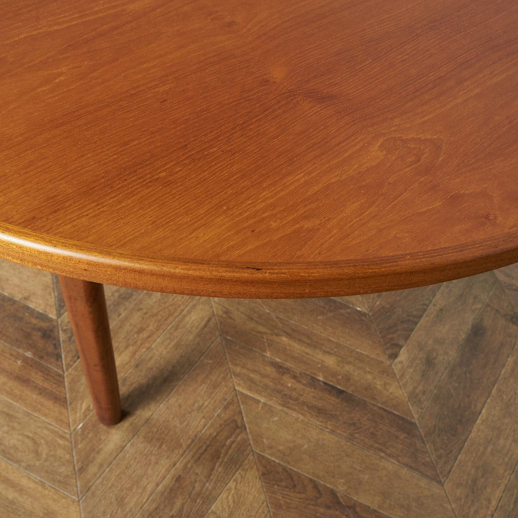AHMcINTOSH Extension Round Dining Table / Repainted Top #82024