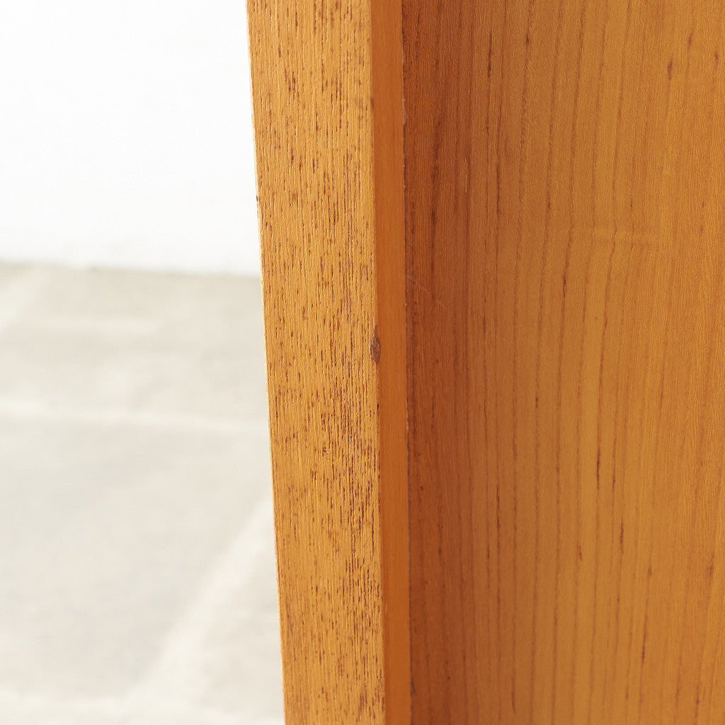 [67604][Meredew] Vintage narrow bookcase