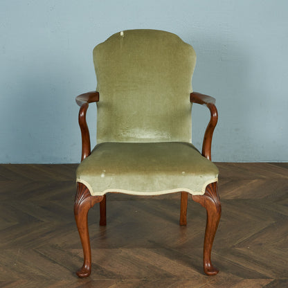 British Classic Armchair #81908