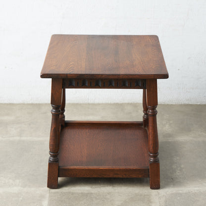 [67287] British classic oak side table