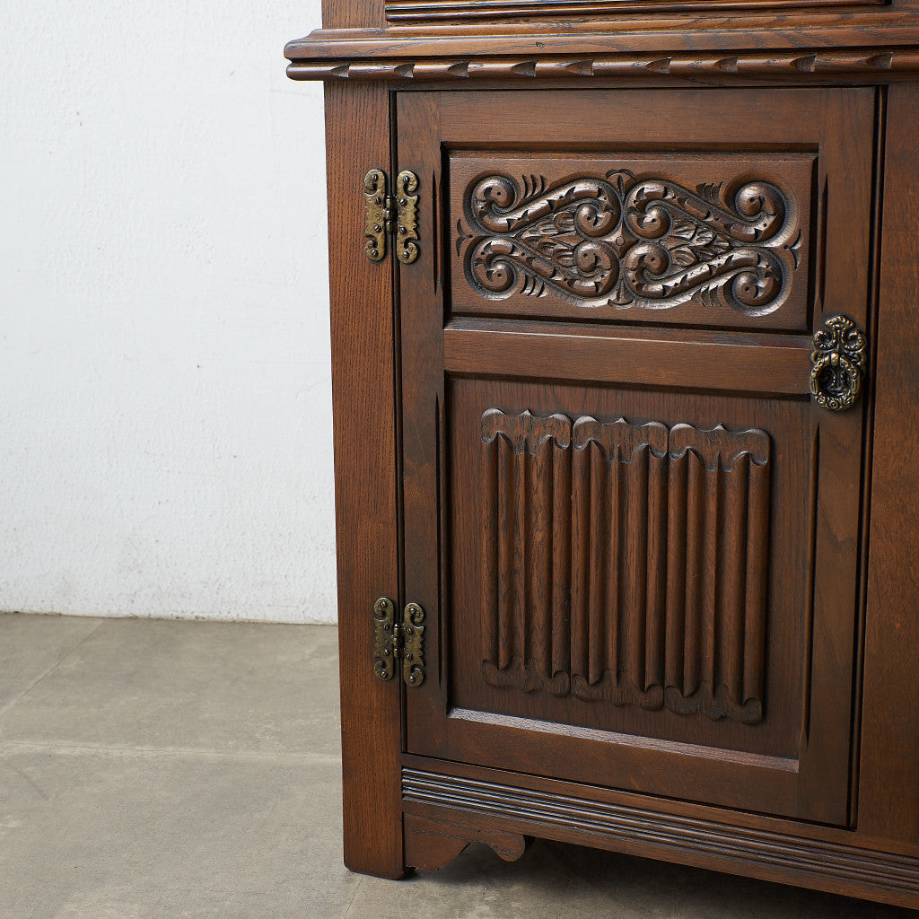 Old Charm オーク材 コートカップボード