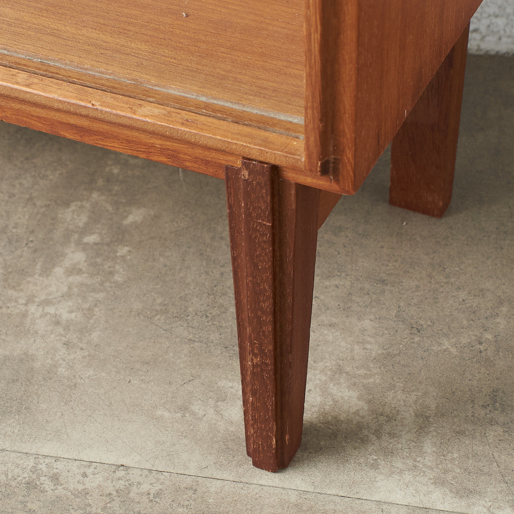[67613] British vintage glass bookcase