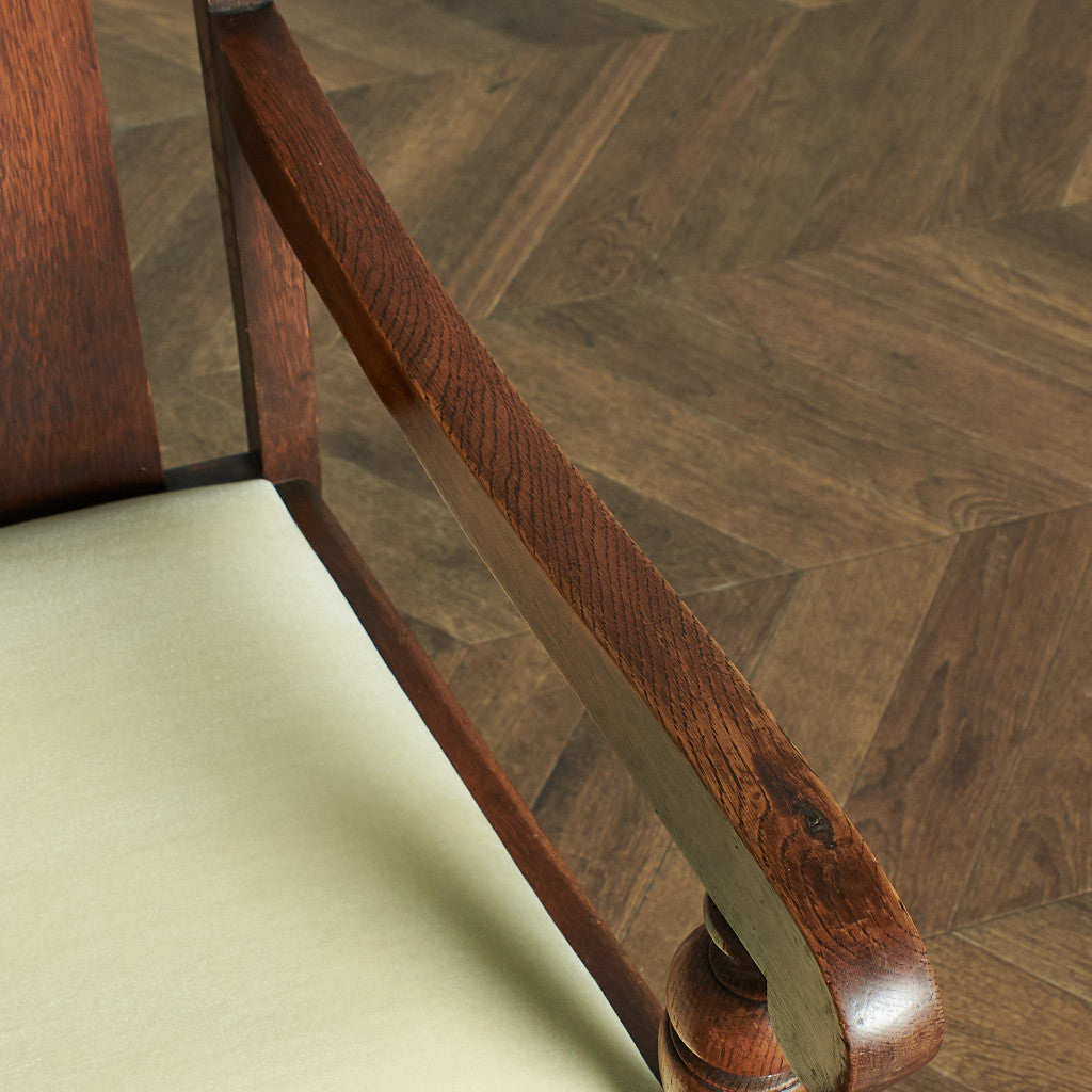 [67205] British classic armchair / seat reupholstered