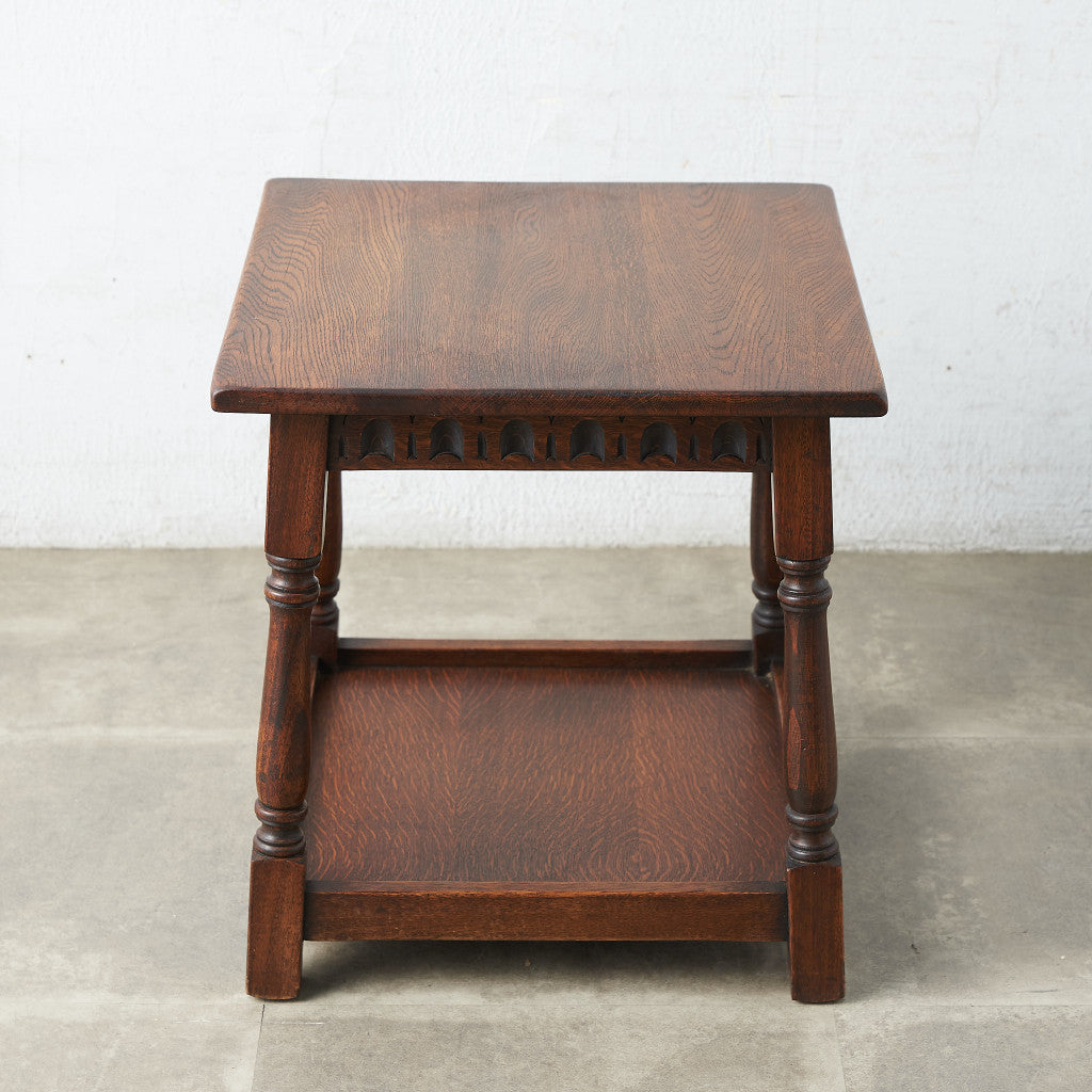 [67287] British classic oak side table