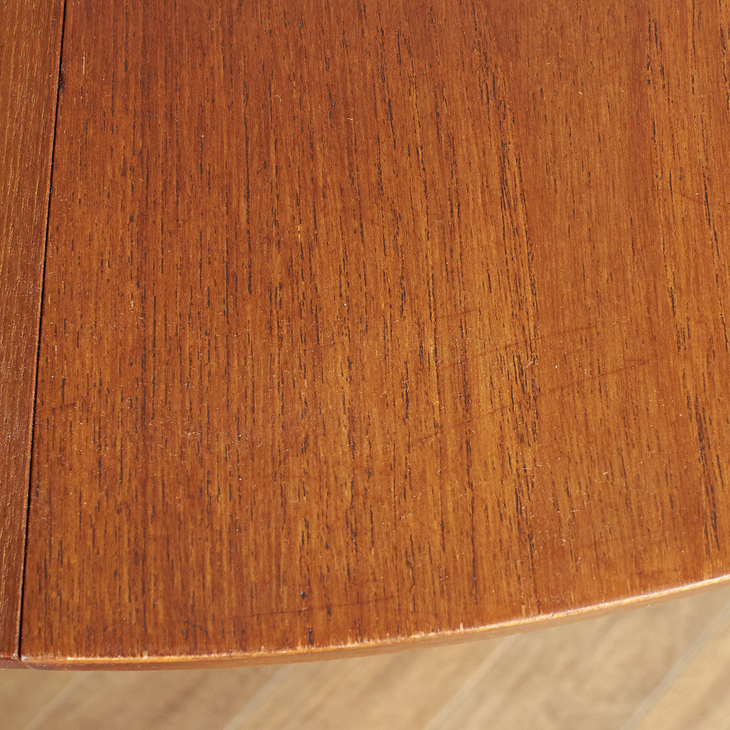British vintage extension round dining table #74545