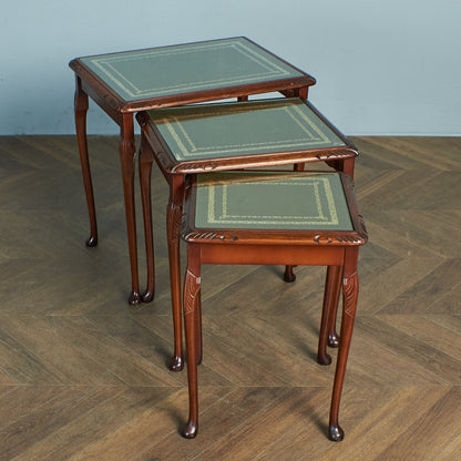 British classic glass top nesting table #78638