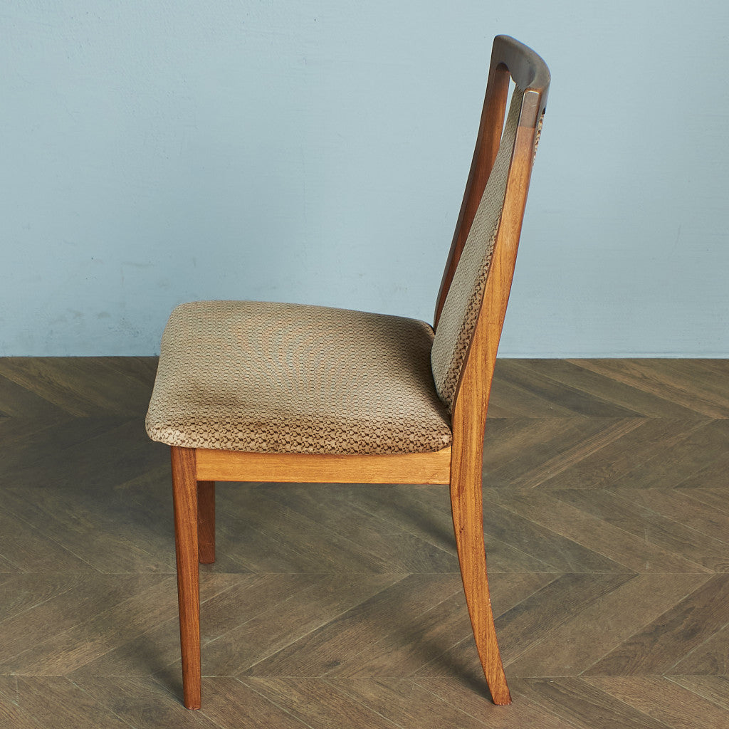 Fresco パッドバックダイニングチェア(Carver Chair 4566D)