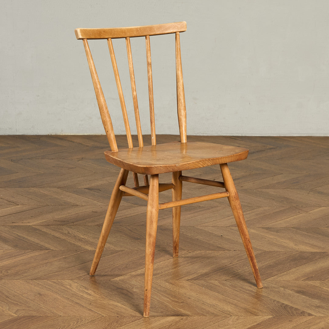 スティックバックチェア
