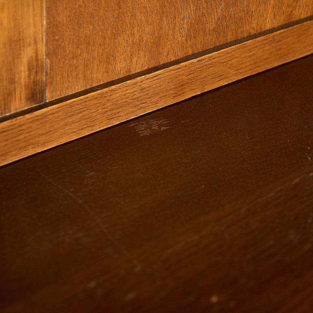 Gomme Furniture Wycombe ガラス キャビネット
