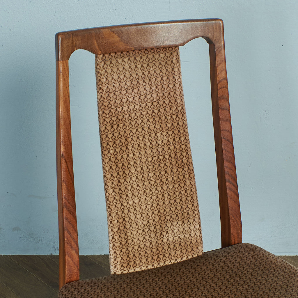 Fresco パッドバックダイニングチェア(Carver Chair 4566D)