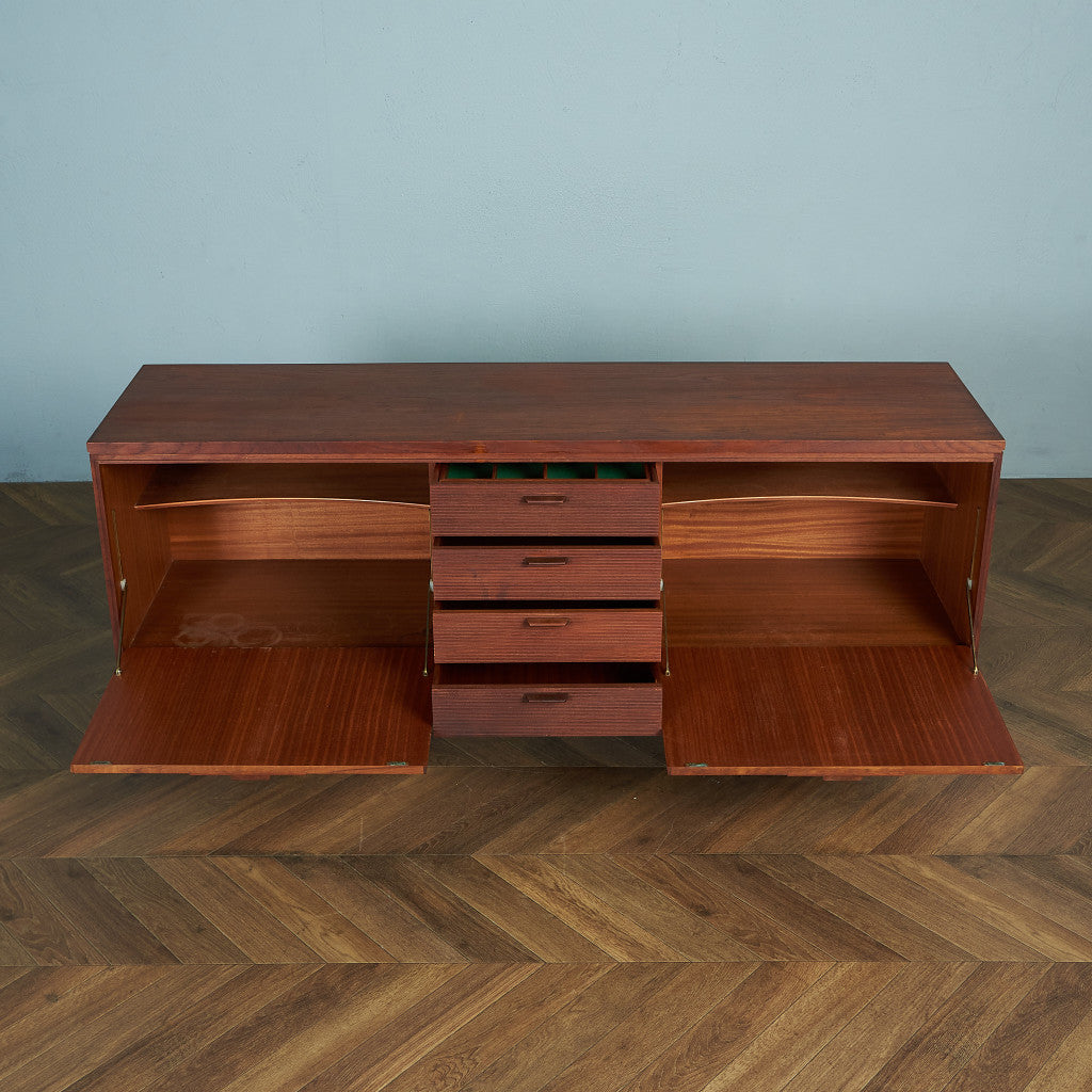 White &amp; Newton Vintage Sideboard #80484