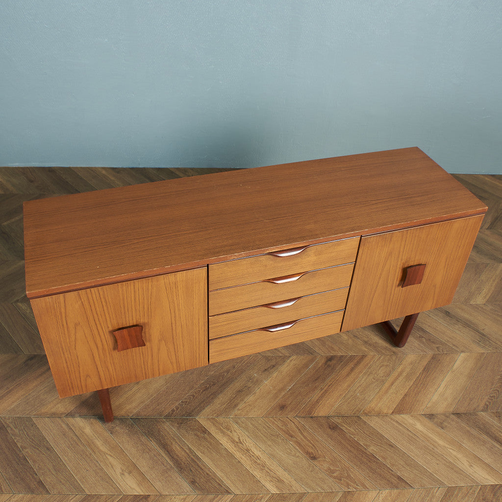 Europa furniture ヴィンテージ サイドボード