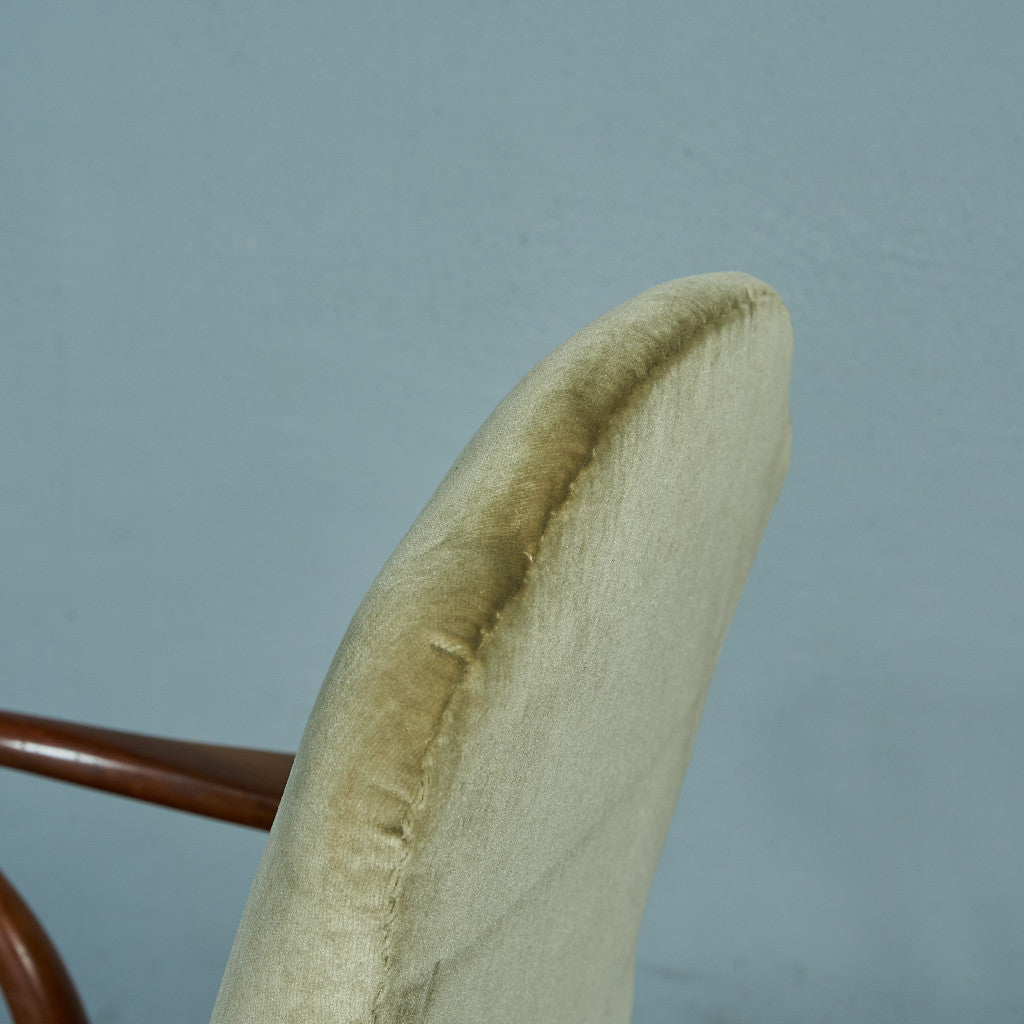 British Classic Armchair #81908