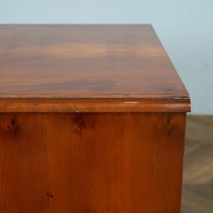 British Classic Side Chest #85390