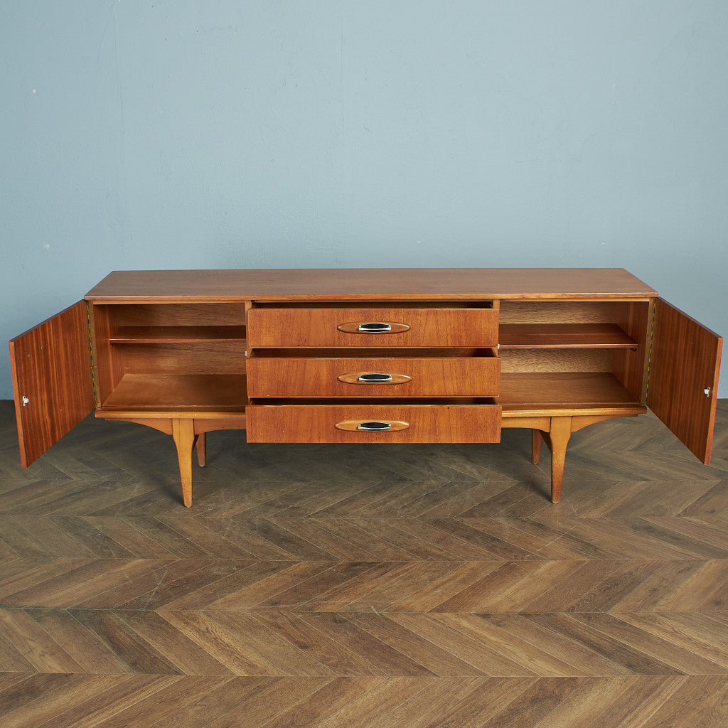 British vintage sideboard / repainted top #79763