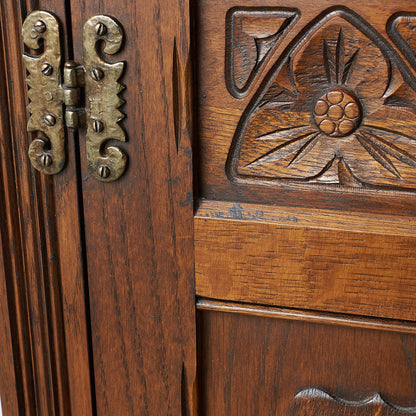 [67437][WOOD BROS]Old Charm Sideboard