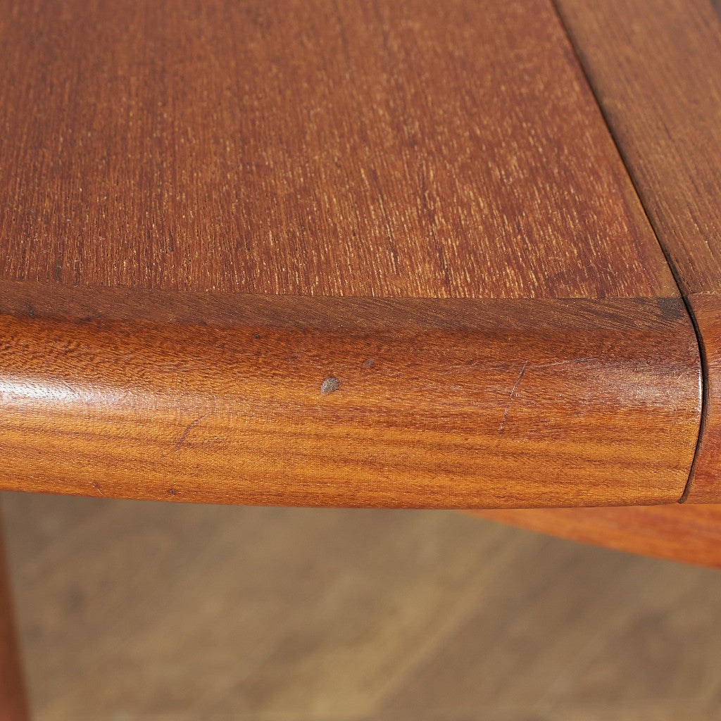 G-PLAN Extension Round Dining Table #74519