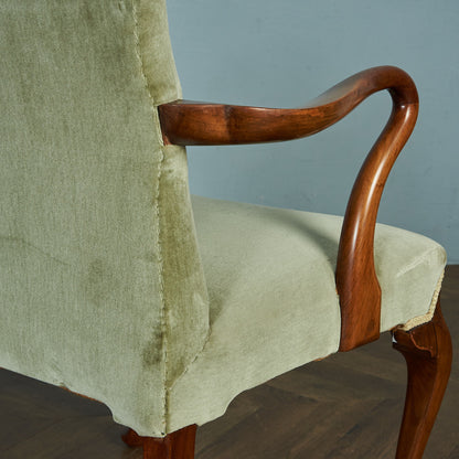 British Classic Armchair #81908