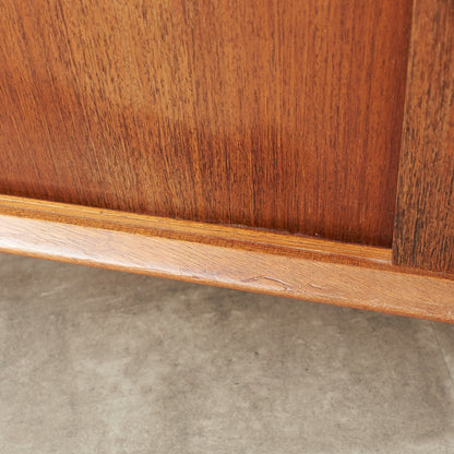 [67619] British vintage glass bookcase