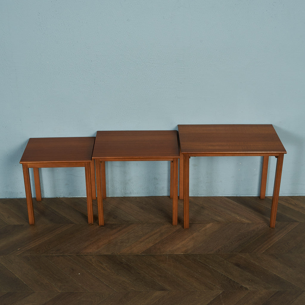 British Vintage Nesting Table #80301