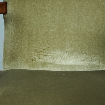 British Classic Armchair #81908