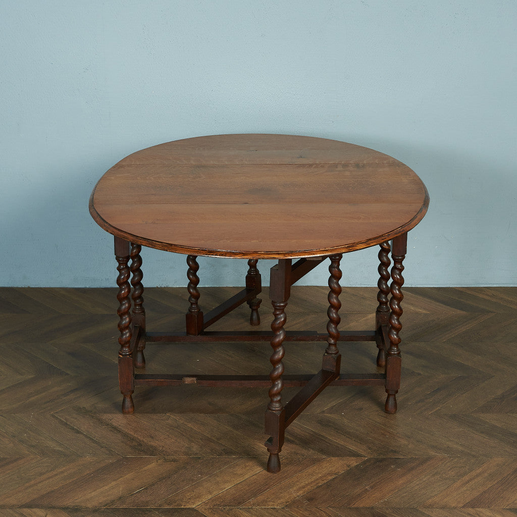 British Classic Drop Leaf Gateleg Table #81716