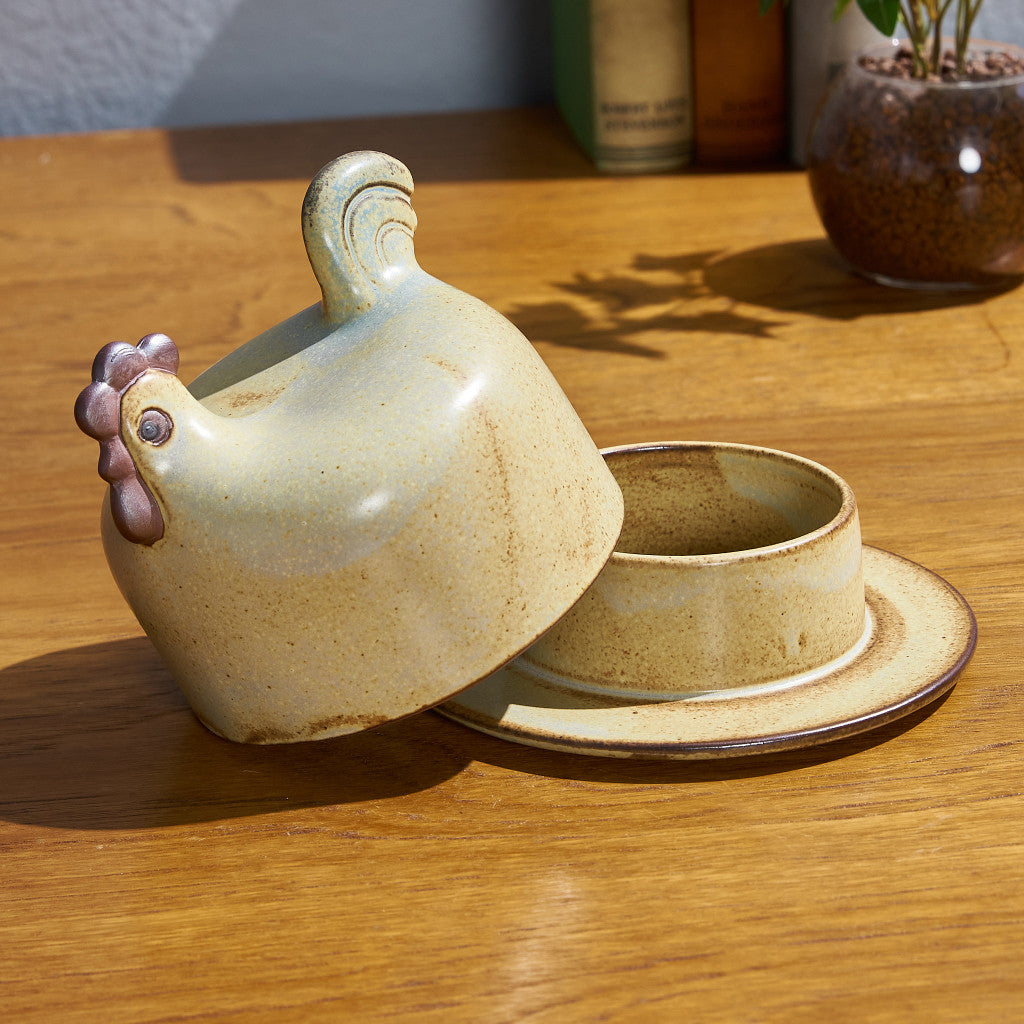 Lisa Larson / Butter case