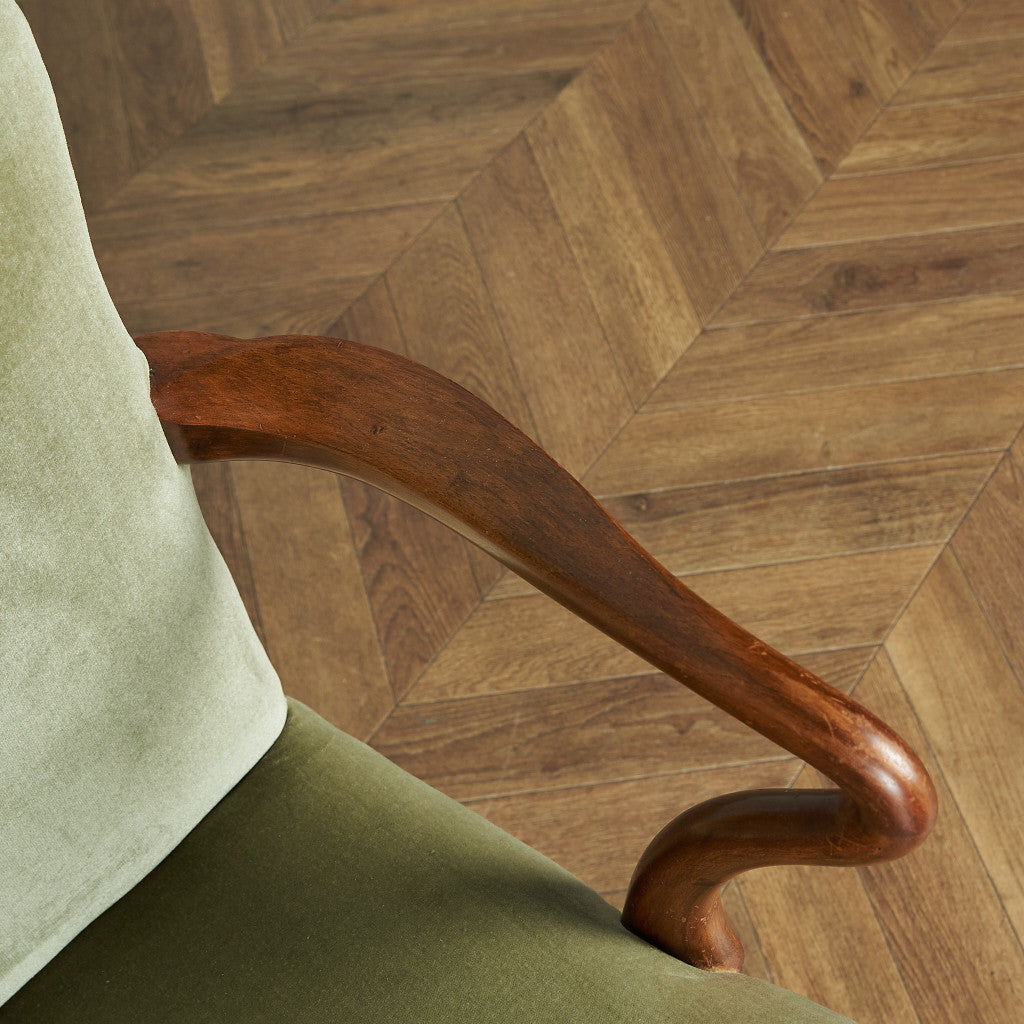 British Classic Armchair #81908