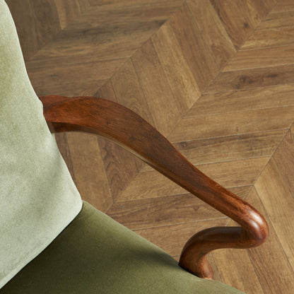 British Classic Armchair #81908