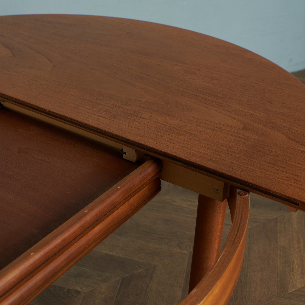 British vintage extension round dining table #79607