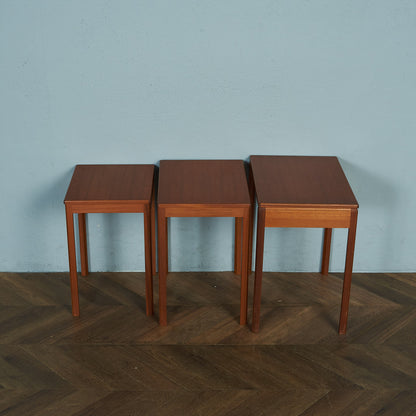 AHMcINTOSH Vintage Nesting Table #81712