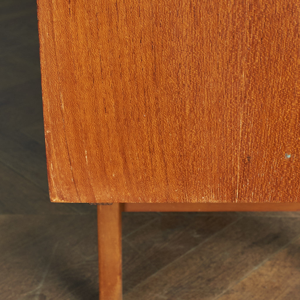 British vintage sideboard / repainted top #79763