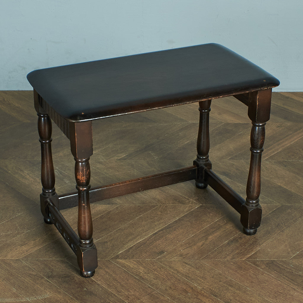 Priory Oak Nesting Tables #74928