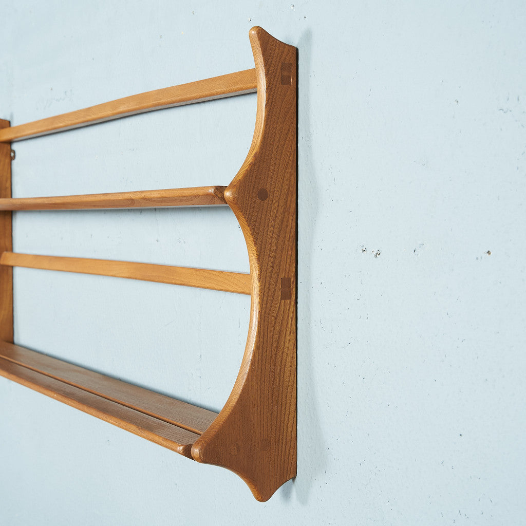 ヴィンテージ ウォールラック (Wall Mounted Plate Rack model 268)