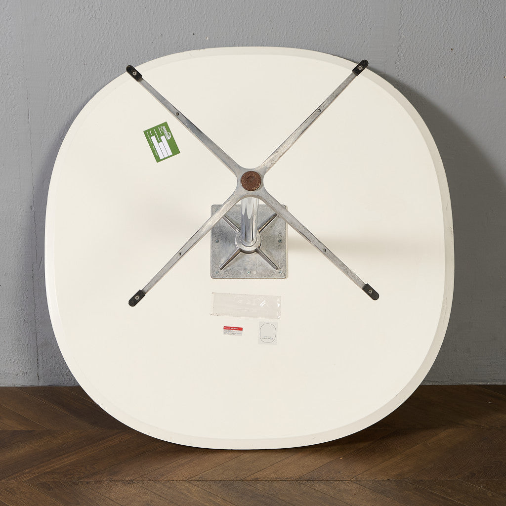 Fritz Hansen A603 Super-circular Table スーパー円テーブル