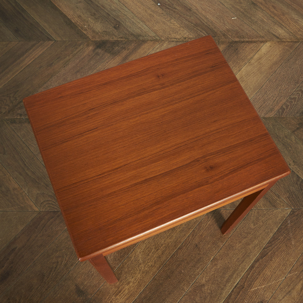 AHMcINTOSH Vintage Nesting Table #81712