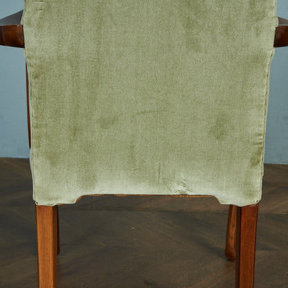 British Classic Armchair #81908